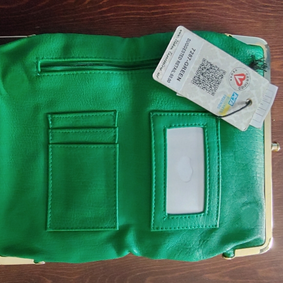 Green clutch (vegan) - Picture 2 of 5